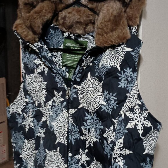 Eddie Bauer Women Goose Down Quilted Vest Size XL with Faux Fur Hood Zip Up - Picture 3 of 15